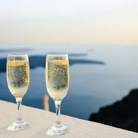 Chateau By The Sea Sleeps 6!! Red Castle
