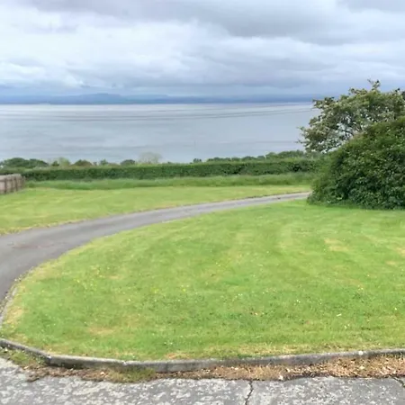 Chateau By The Sea Sleeps 6!! Red Castle