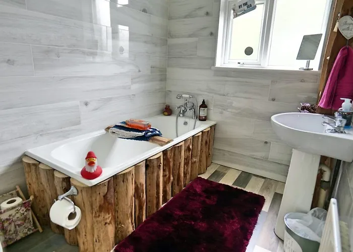 Alpehytte Chateau By The Sea Sleeps 6!!