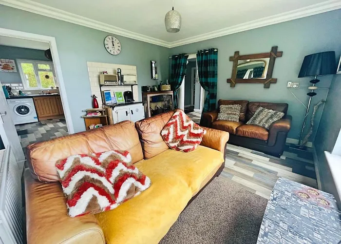 Alpehytte Chateau By The Sea Sleeps 6!! Red Castle